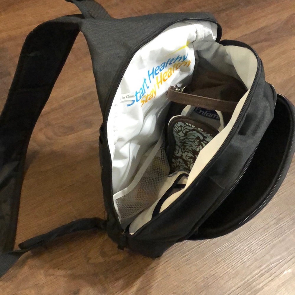 Insulated Baby Bag one strap Black Bookbag NEW - Picture 4 of 4